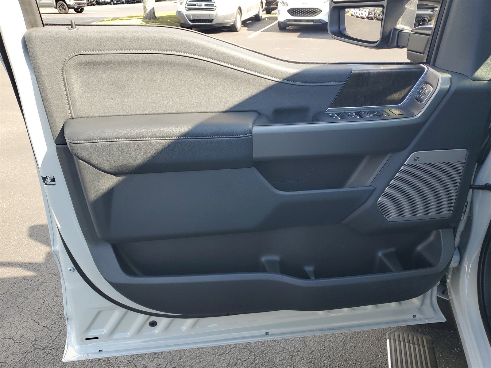 2026 Ford F-350SD Lariat DRW